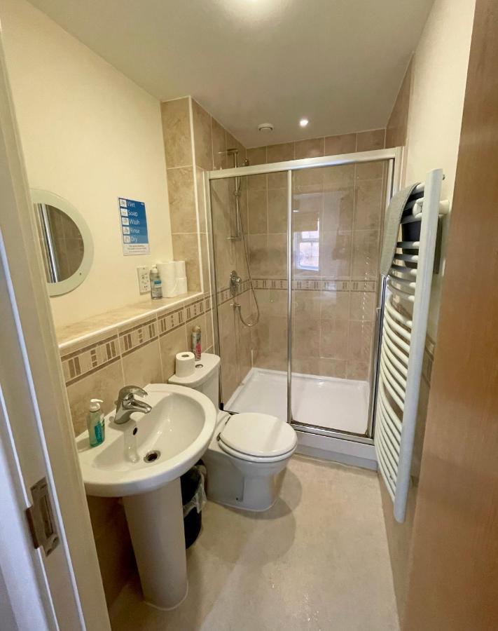 Entire Town Centre 2 Bedroom Apartment Very Close To Beach Bournemouth Exteriör bild